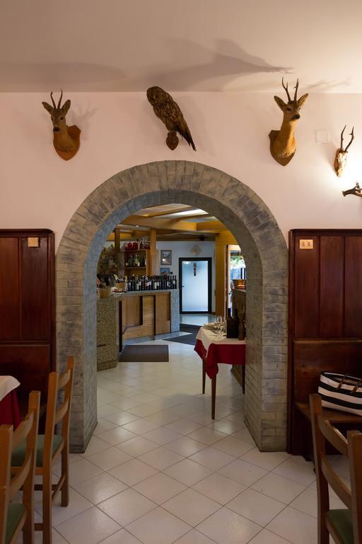 Monrupino Hotel Krizman מראה חיצוני תמונה