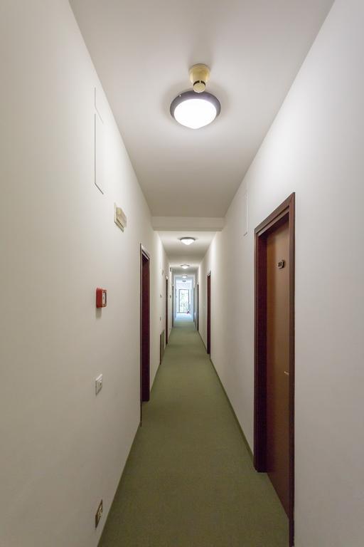 Monrupino Hotel Krizman מראה חיצוני תמונה